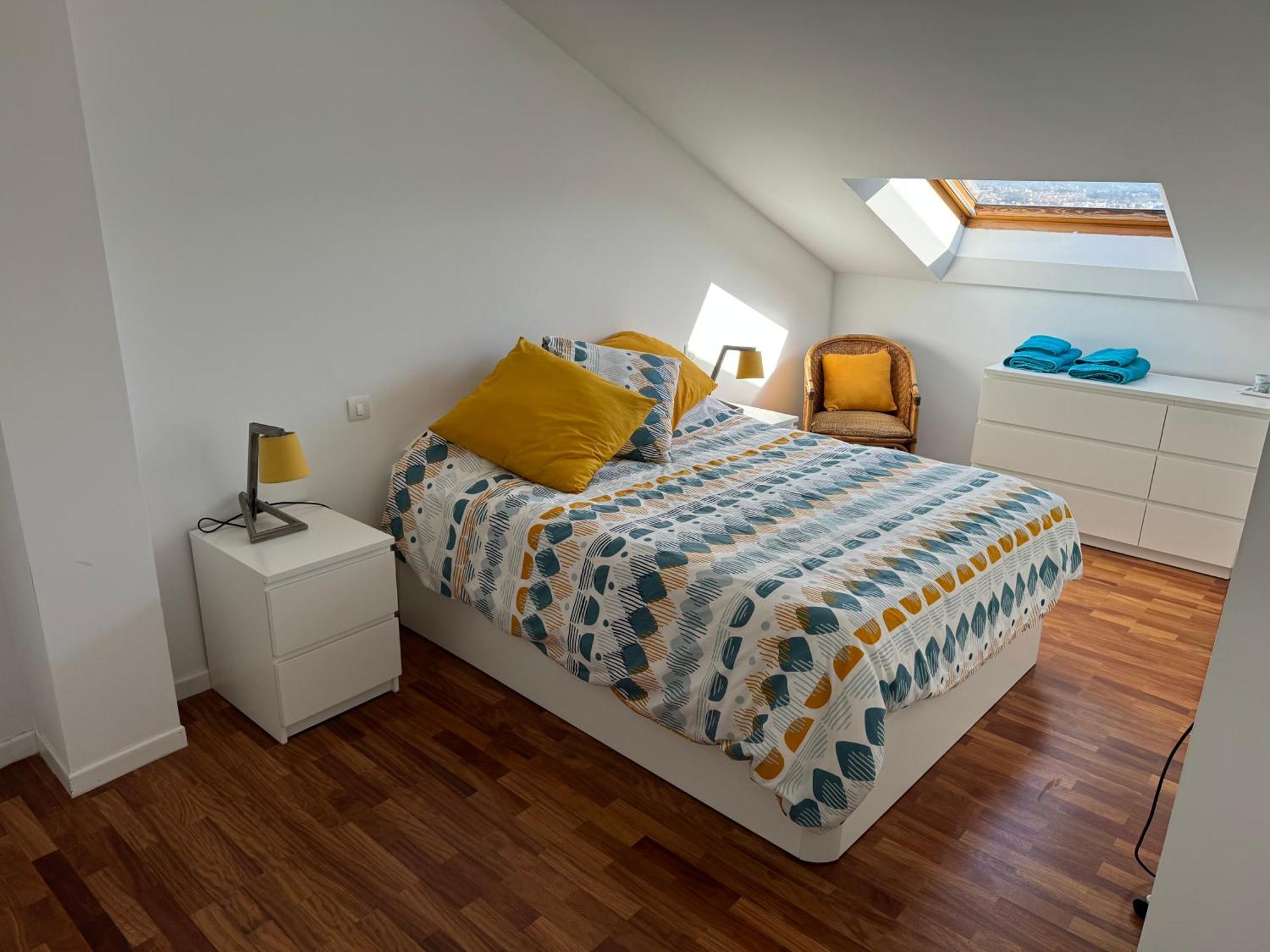 Duplex Urb Santa Marta Apartment *